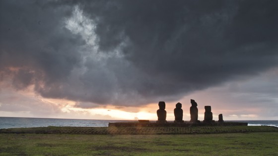 El atardecer de los Moais